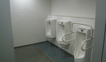 B1F トイレ