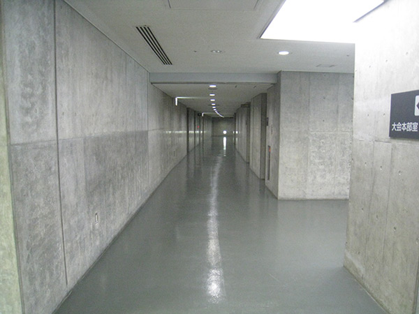 B1廊下