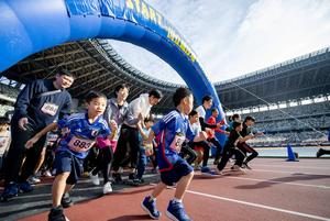 一般社団法人MDRT日本会主催第5回チャリティー・リレーマラソン at 味の素スタジアムの告知用写真